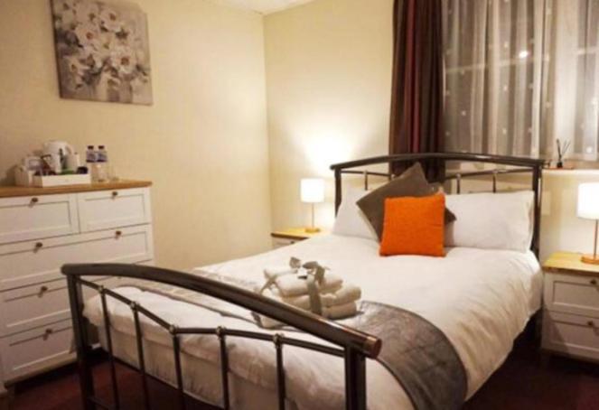 Stratton Cottage Guesthouse Біґґлсуейд Екстер'єр фото A bedroom at the hotel